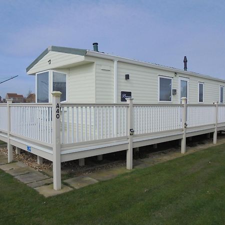 8 Berth On The Chase Hotel Ingoldmells Bagian luar foto