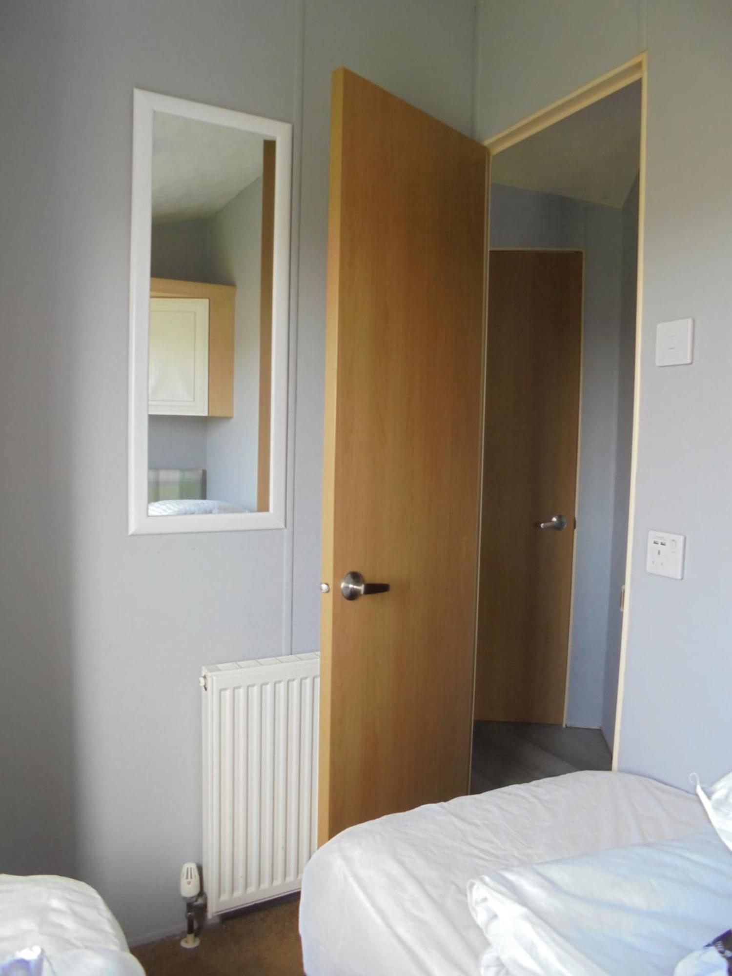8 Berth On The Chase Hotel Ingoldmells Bagian luar foto